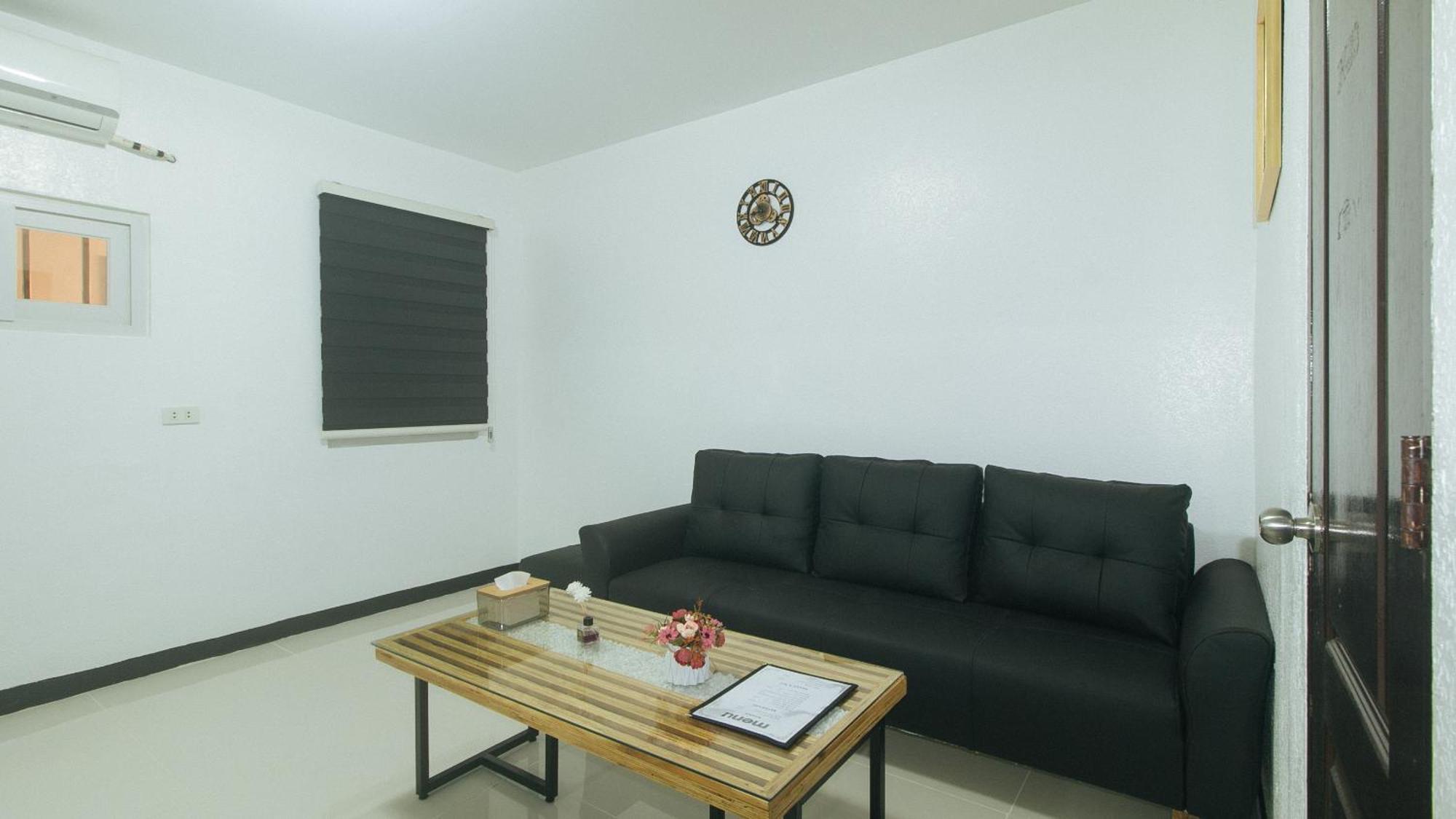 Lavita By Reddoorz Angeles Exterior photo