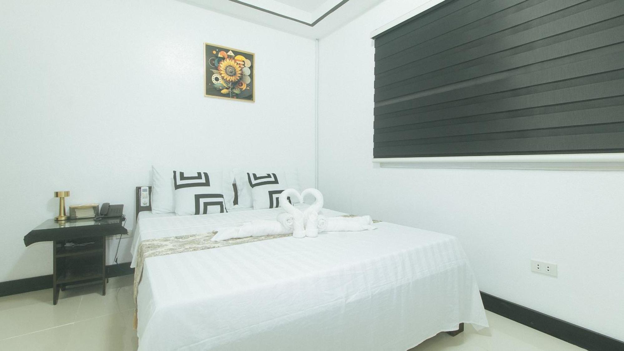 Lavita By Reddoorz Angeles Exterior photo
